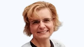 Barbara Tonarelli leads discussion on ESG and fiber investment strategies at FTTH Conference 2026